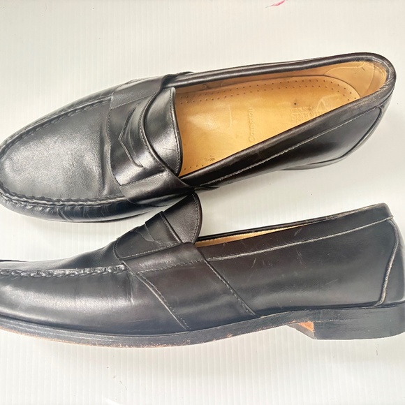 Allen Edmonds Cameron Black Penny Loafer - Picture 1 of 12